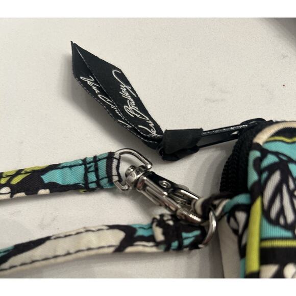 Vera Bradley Island Blooms Zip Up Wristlet Wallet (Retired Pattern) - Picture 4 of 11